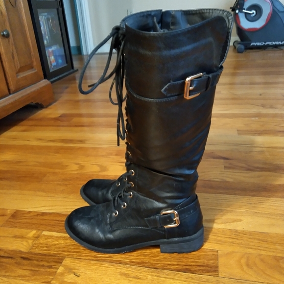 Knee high black boots - Picture 2 of 3